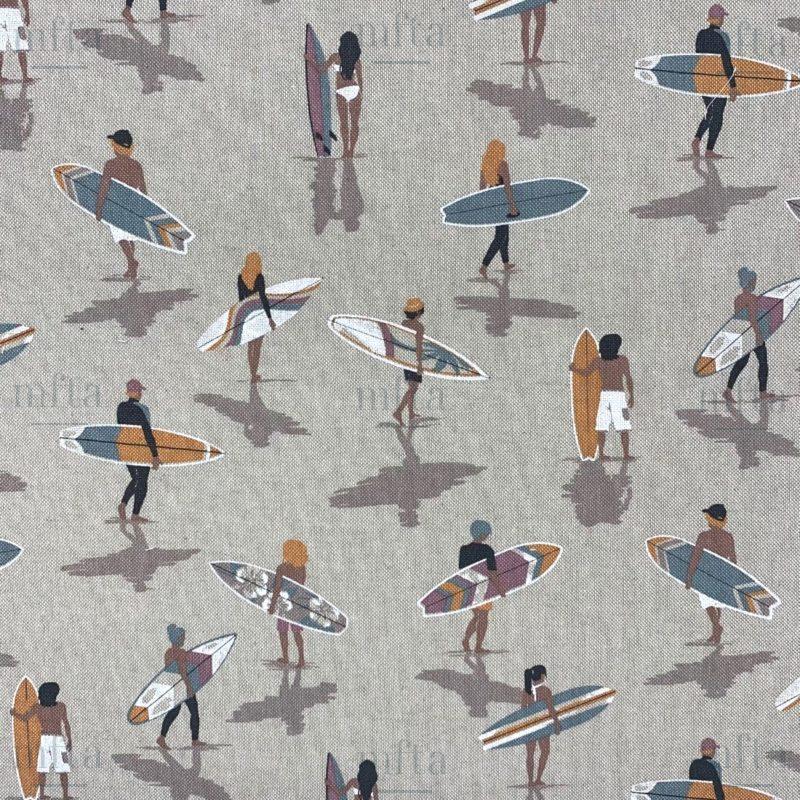 5032_SURFER_001 Surfer